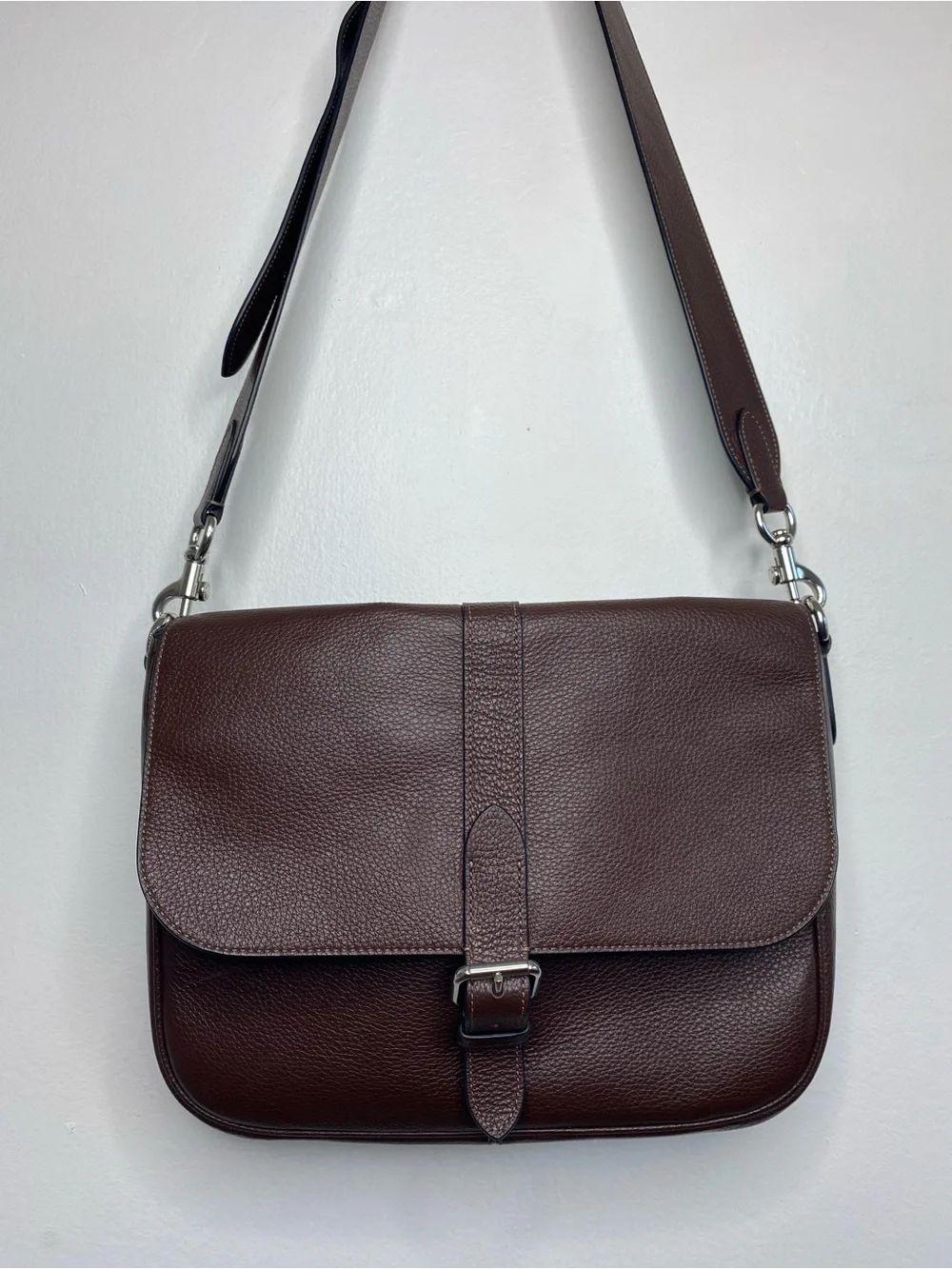 Coach Warner Messenger bag Pebbled Leather Chocolate brown